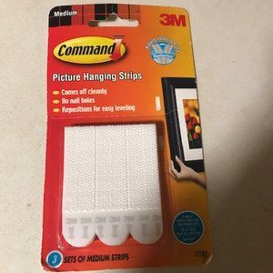 3M Command Picture 3 sets medium hanging strips for frames up to 12 x 16 inches